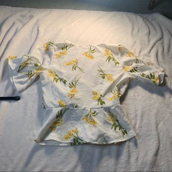 Cute Wrap Tie Top - Picture 4 of 10